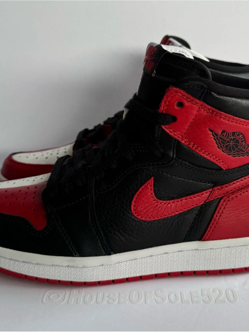Jordan 1 Retro OG “Homage to Home” Size 6 Youth, 7.5 Women.